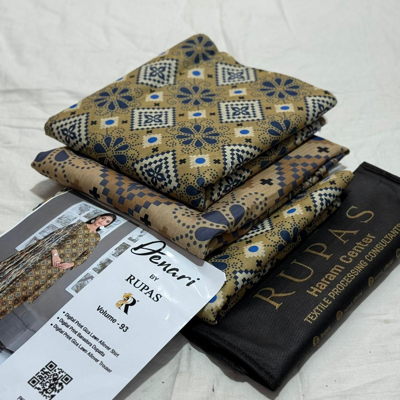 RUPAS Bana Dora Lawn 3Piece D-007