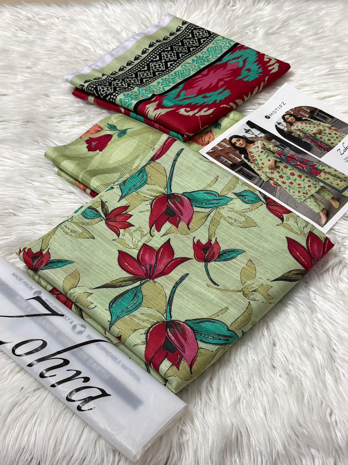 Zohra Khaddar 3Piece D-004