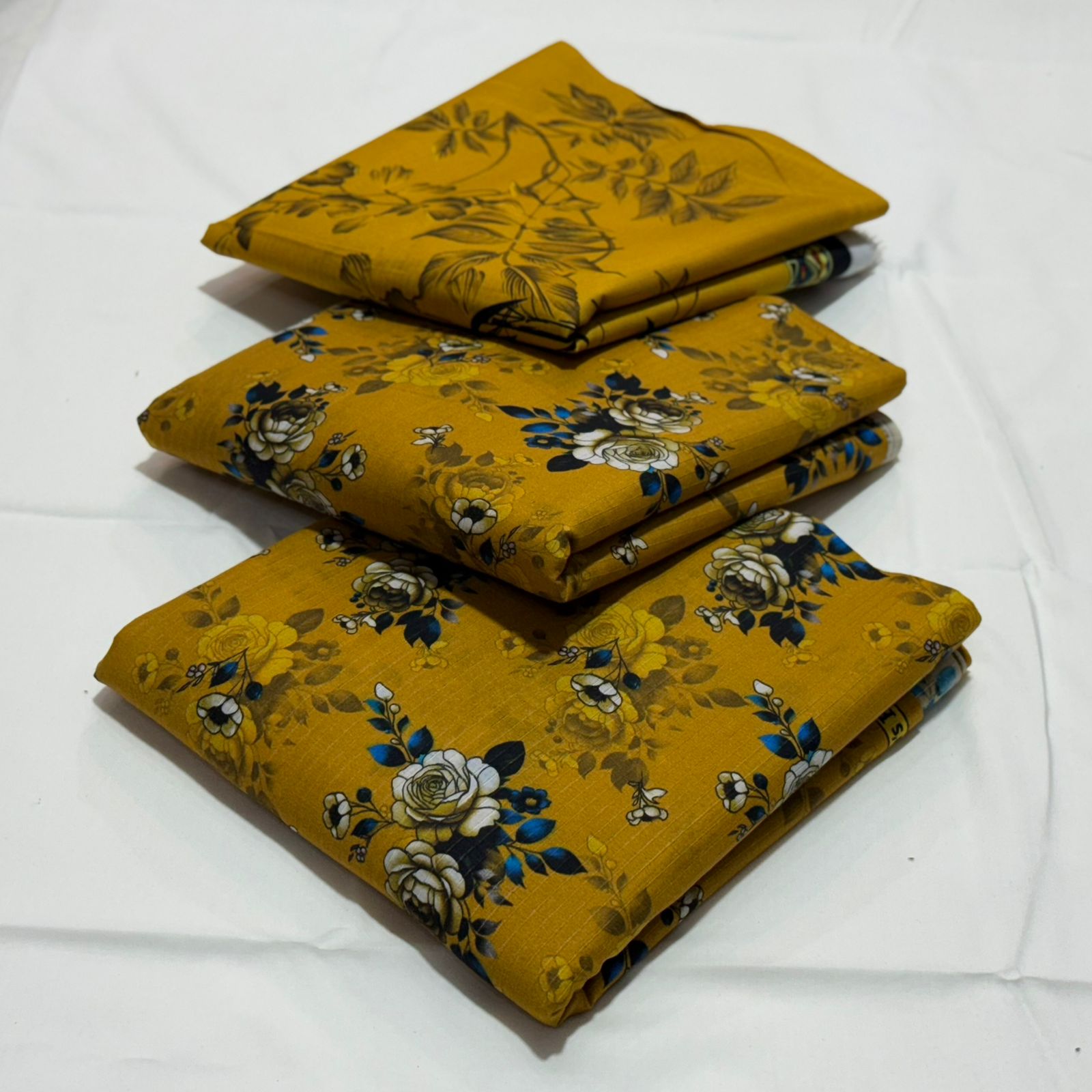 Almirah Linen Unstitched 3PC D-018