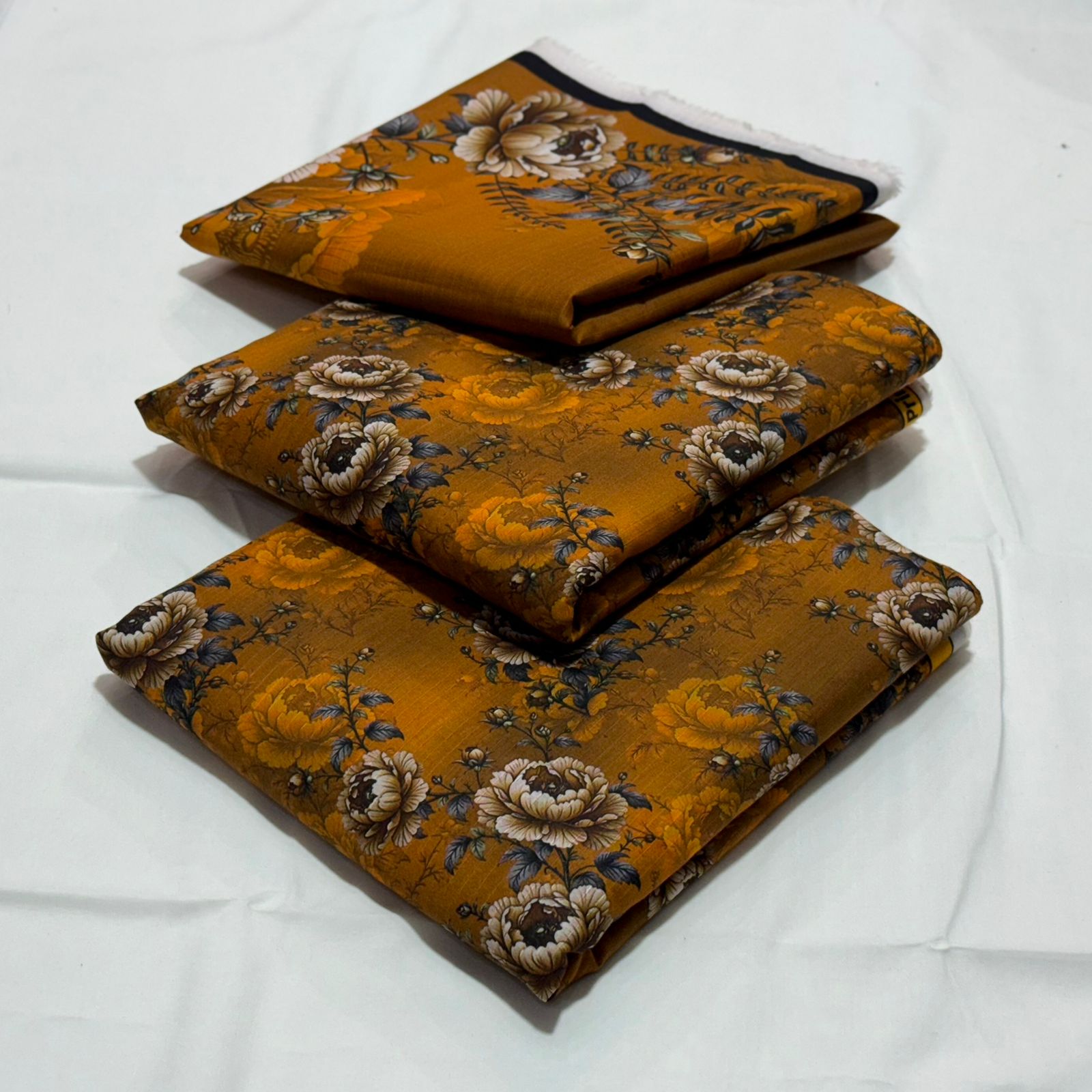 Almirah Linen Unstitched 3PC D-023