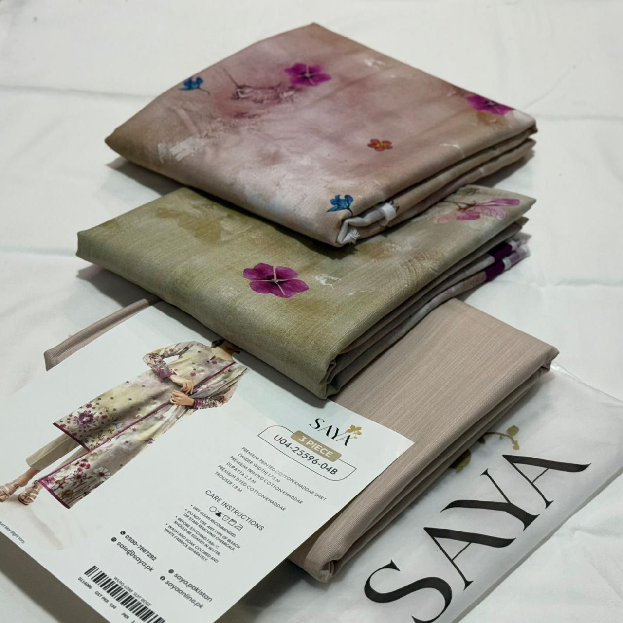 SAYA Printed Khaddar 3Piece D-004